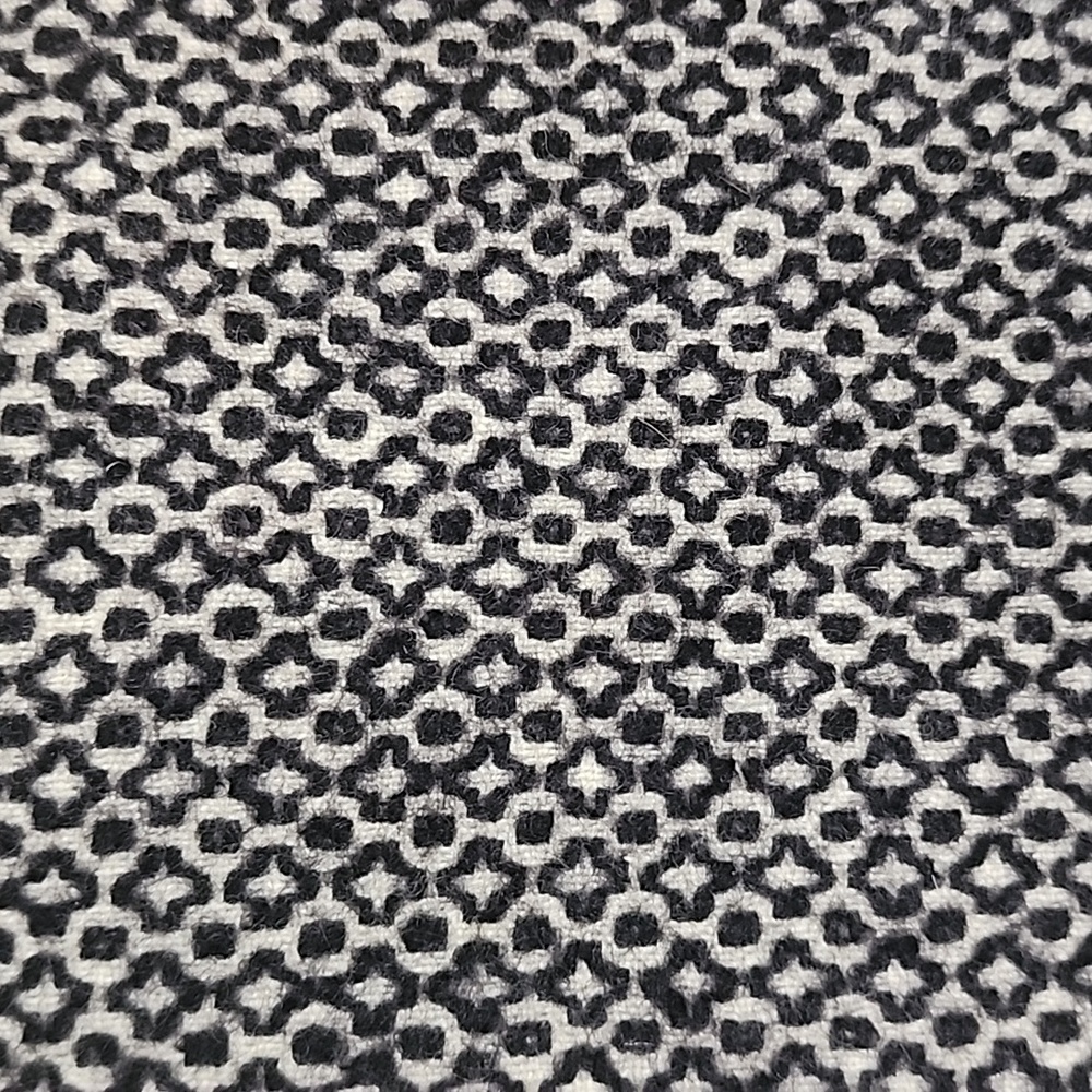Yves St. Laurent Black and White Patterned Wool Pencil Skirt - Picture 3 of 15